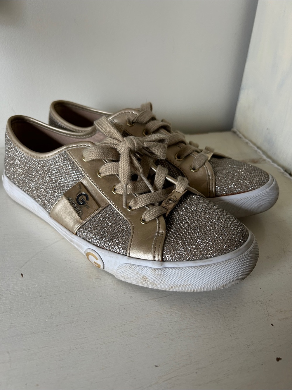 G by GUESS Gold Shimmer Glitter Lace Up Sneakers, Size 9